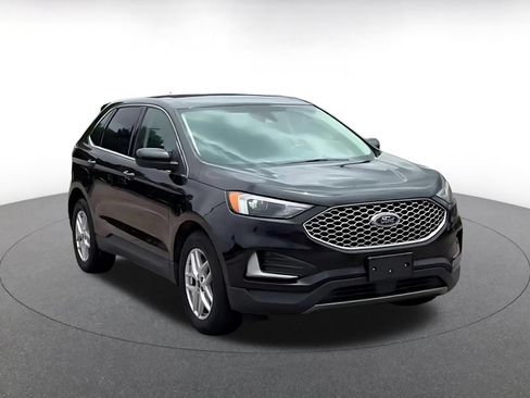 Used 2024 Ford Edge SEL AWD/4WD image 3