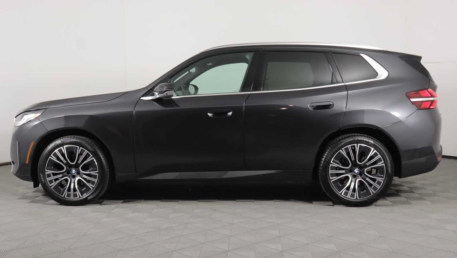 Used 2026 BMW X3 xDrive30i w/ Premium Package AWD/4WD image 8