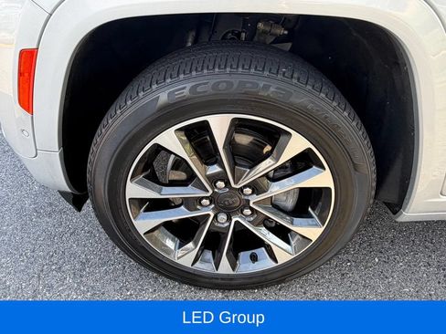 Certified 2021 Jeep Grand Cherokee L Overland w/ Luxury Tech Group IV AWD/4WD image 13