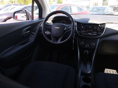 Used 2020 Chevrolet Trax LS w/ Tint and Cruise Package FWD image 19
