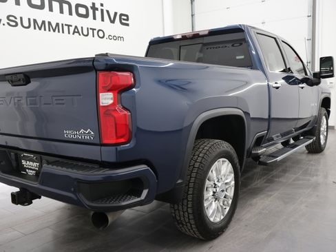 Used 2021 Chevrolet Silverado 2500 High Country w/ Z71 Off-Road Package image 4