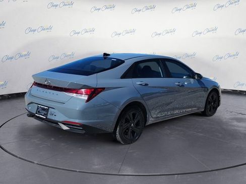 Used 2021 Hyundai Elantra SEL w/ Convenience Package image 5