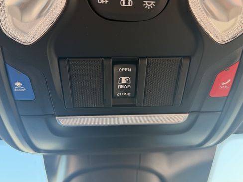 New 2026 RAM 2500 Big Horn AWD/4WD image 29