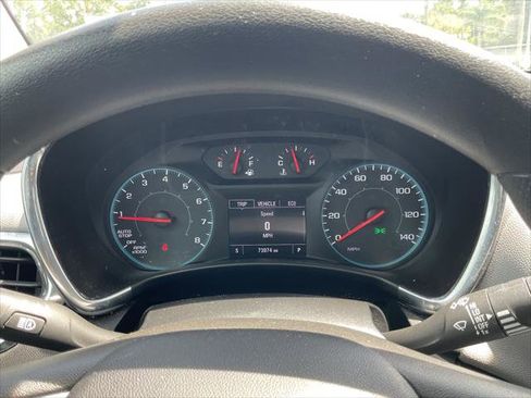 Used 2020 Chevrolet Equinox LS w/ LS Convenience Package FWD image 23