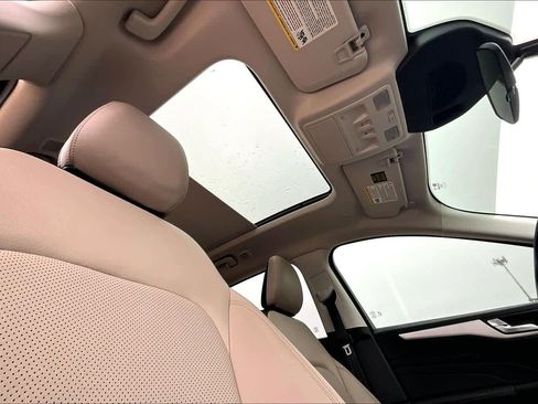 Certified 2022 Ford Escape SEL w/ Class II Trailer Tow Package image 13