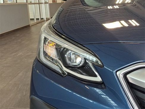 Certified 2022 Subaru Outback Touring w/ Popular Package #2 image 8