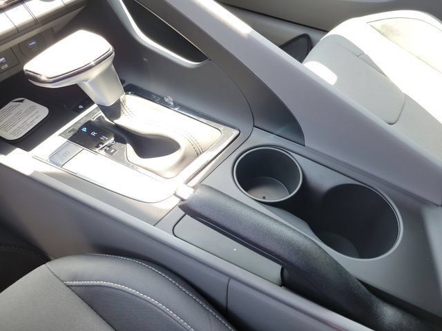 New 2026 Hyundai Elantra Sport FWD image 16