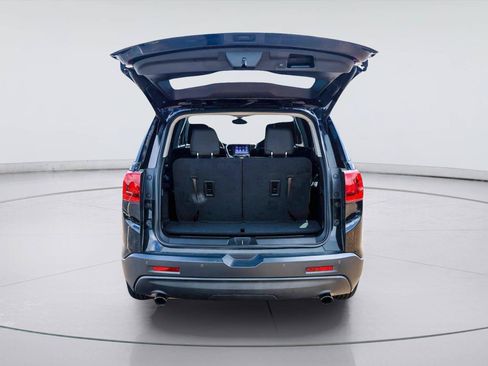 Used 2019 GMC Acadia SLT w/ Black Edition FWD image 6