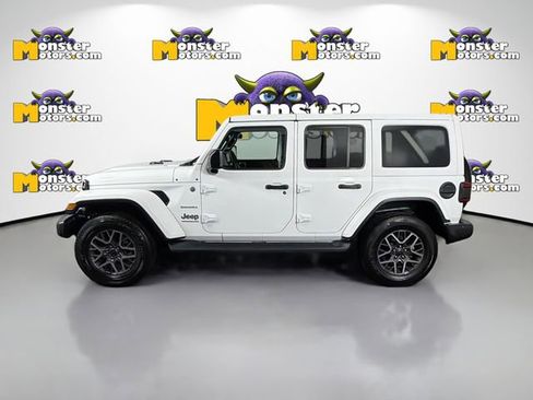 Used 2024 Jeep Wrangler Unlimited Sahara AWD/4WD image 8
