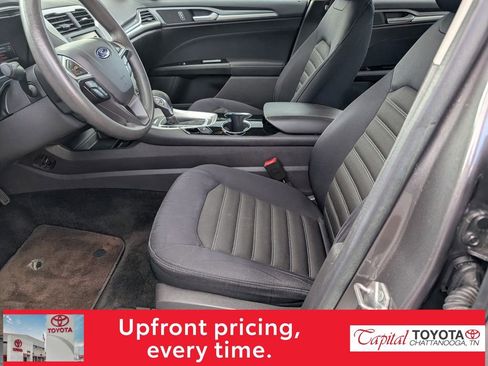 Used 2014 Ford Fusion SE FWD image 12
