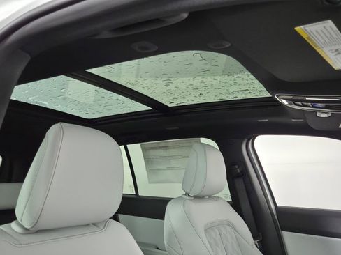 New 2026 Jeep Cherokee Overland image 35