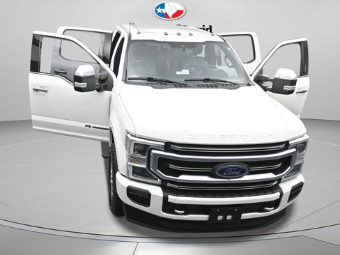 Used 2022 Ford F250 Platinum w/ FX4 Off-Road Package image 24