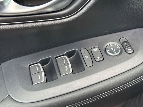 New 2026 Honda HR-V EX-L image 17