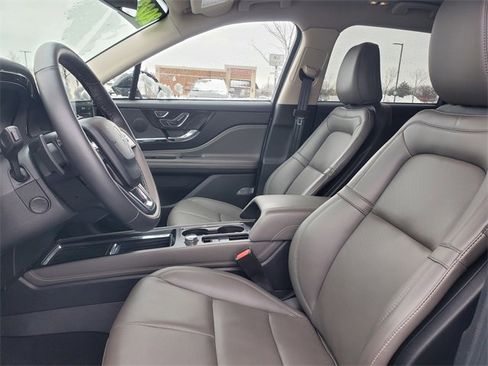 Certified 2023 Lincoln Corsair FWD w/ Equipment Group 101A image 7