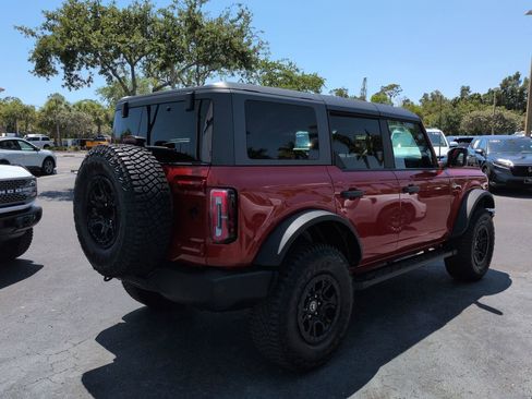 Certified 2024 Ford Bronco Wildtrak AWD/4WD image 3