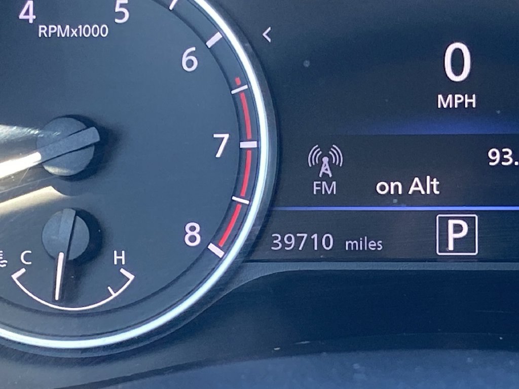 Used 2025 Nissan Sentra SR FWD image 8