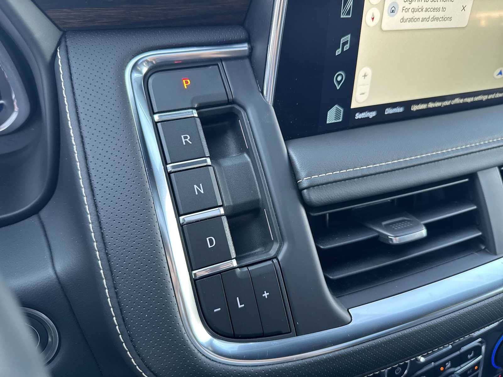 Certified 2023 Chevrolet Tahoe Premier AWD/4WD image 32