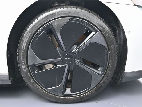 Used 2024 Lucid Air Pure image 13