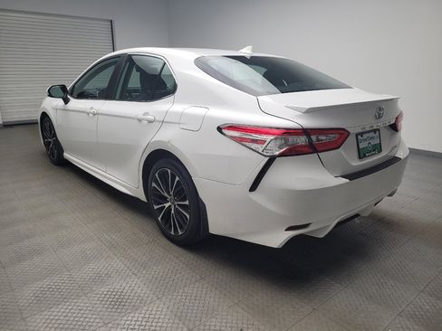 Used 2020 Toyota Camry SE image 5