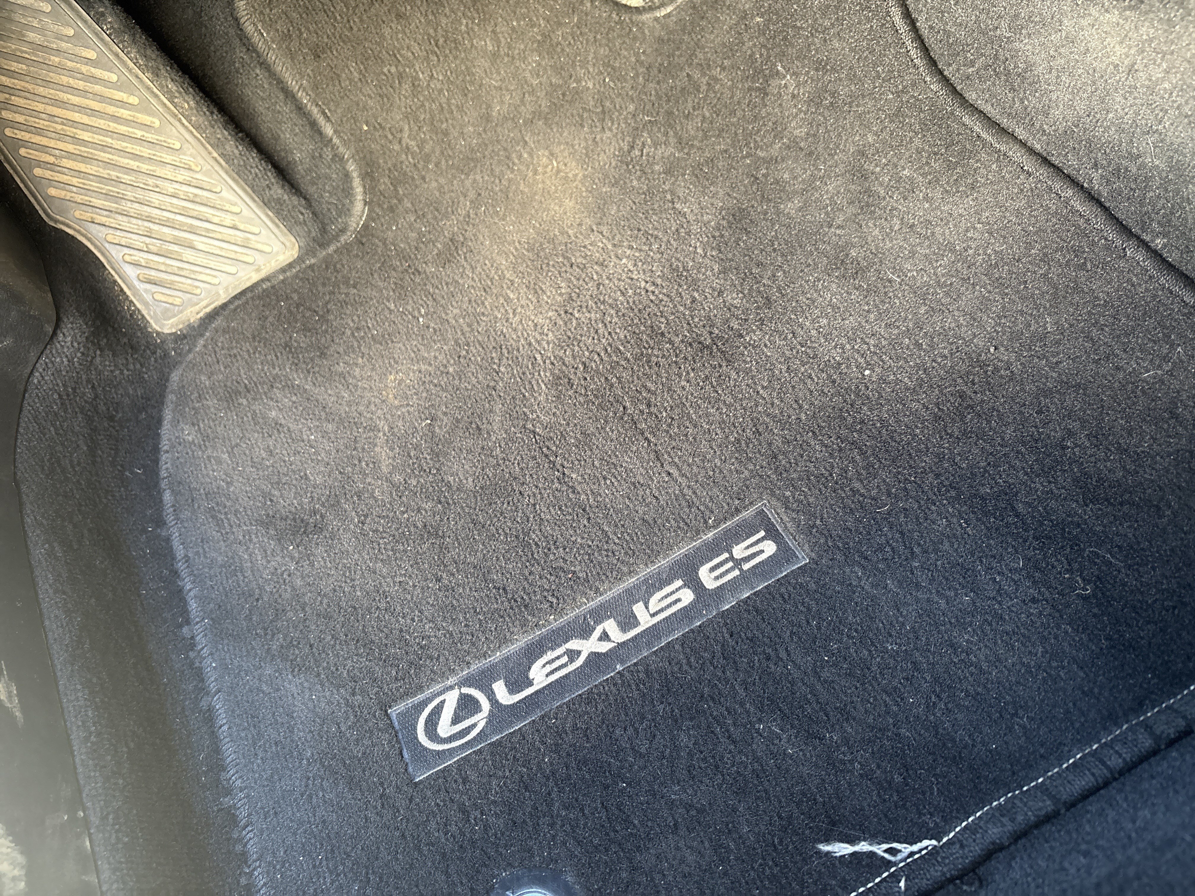 Used 2022 Lexus ES 300h FWD image 17