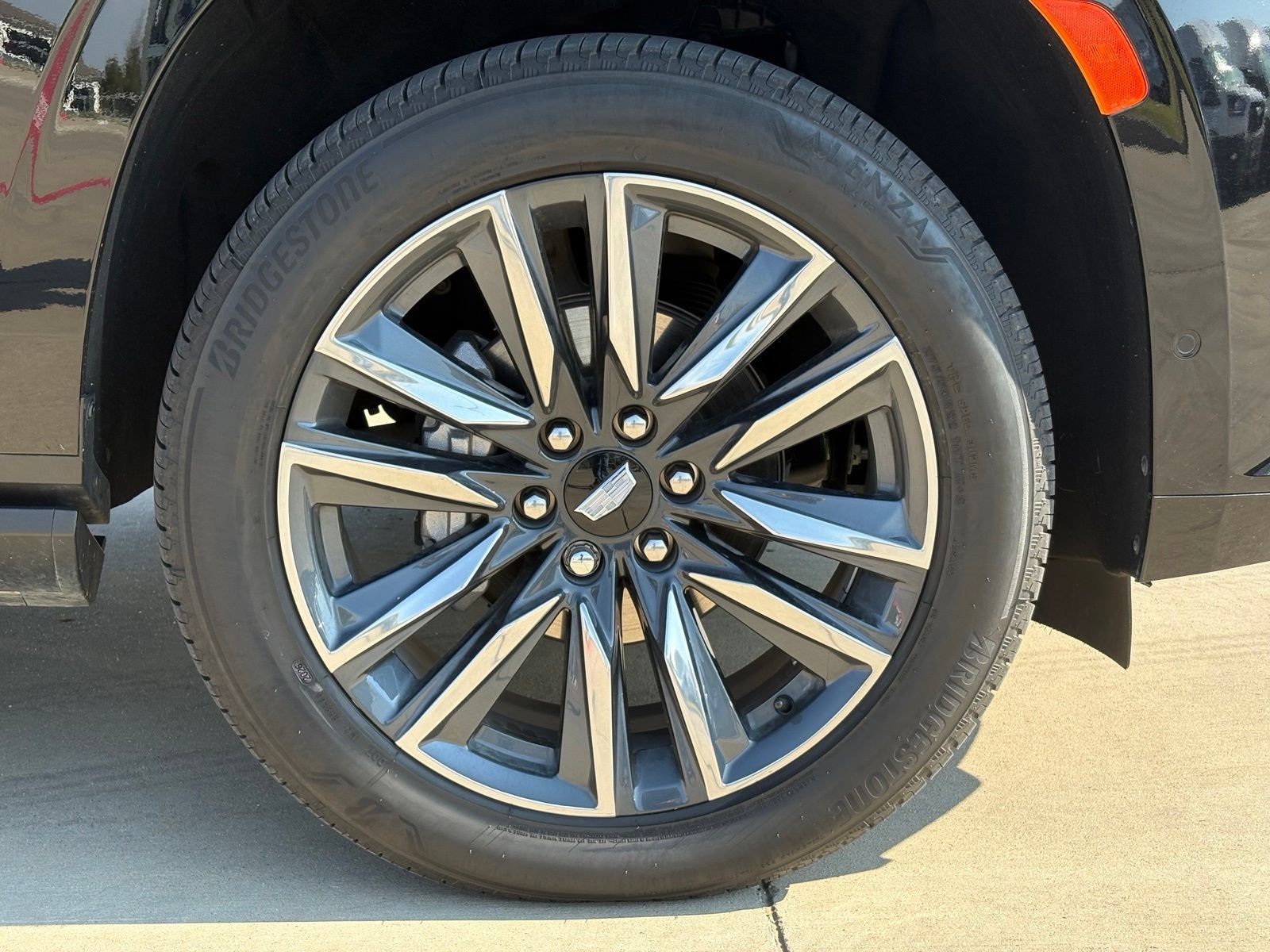 Used 2024 Cadillac Escalade Sport Platinum w/ Heavy-Duty Trailer Package AWD/4WD image 9