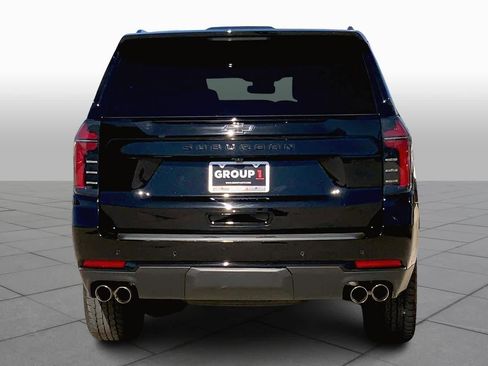 Certified 2025 Chevrolet Suburban Z71 image 5