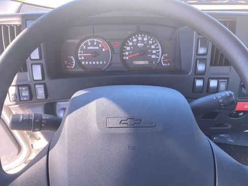 New 2024 Chevrolet Express 3500 w/ Power Convenience Package image 3