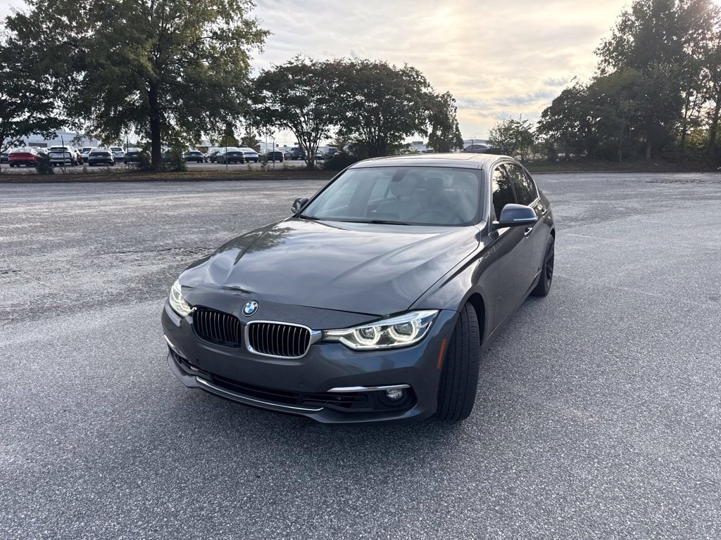 Used 2016 BMW 328i xDrive Sedan w/ Premium Package AWD/4WD image 2