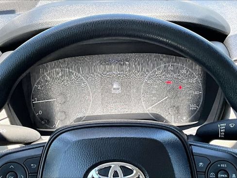 Used 2025 Toyota Corolla Cross L FWD image 13