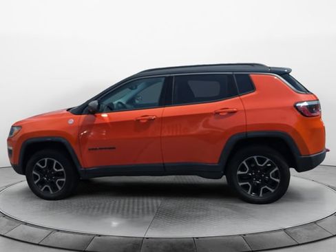 Used 2019 Jeep Compass Trailhawk AWD/4WD image 2