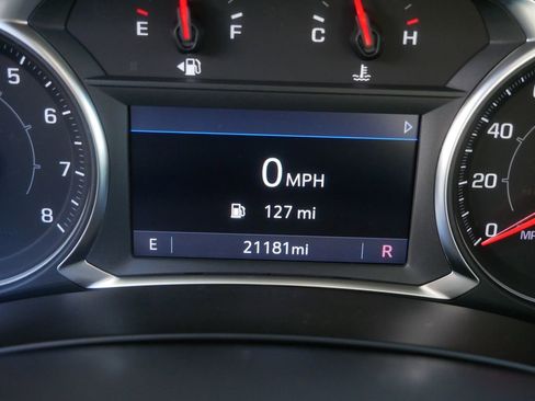 Used 2023 GMC Terrain SLT image 32