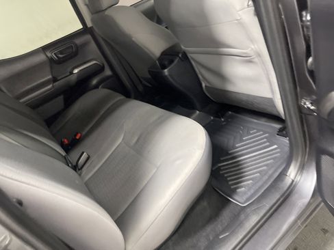 Used 2019 Toyota Tacoma SR5 image 21