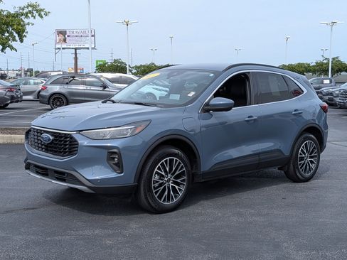 Used 2025 Ford Escape SE w/ PHEV Premium Package FWD image 4