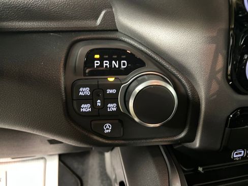 New 2026 RAM 1500 4x4 Crew Cab image 18