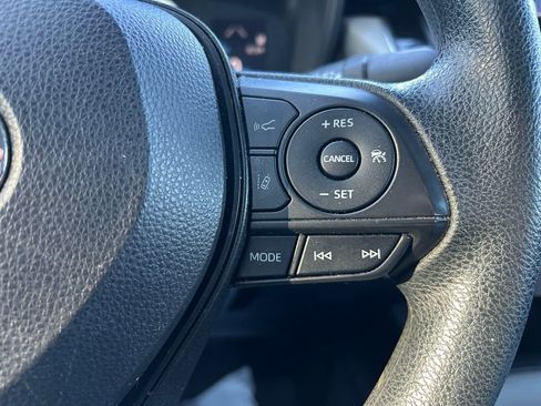 Certified 2022 Toyota Corolla LE image 17