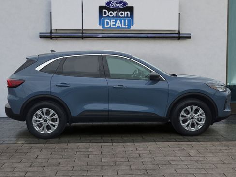 Used 2024 Ford Escape Active AWD/4WD image 2