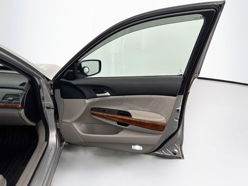 Used 2011 Honda Accord EX-L image 31
