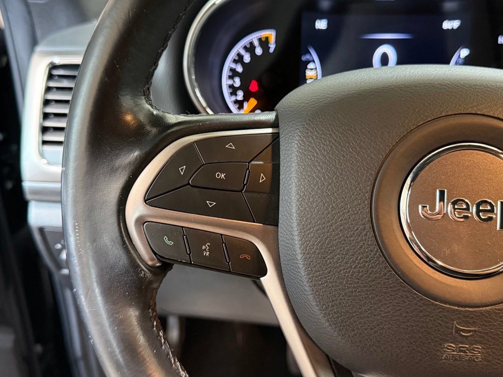 Certified 2020 Jeep Grand Cherokee Laredo AWD/4WD image 35