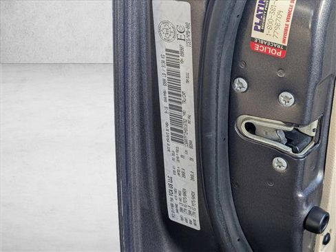 Used 2017 RAM 1500 Laramie Longhorn image 27