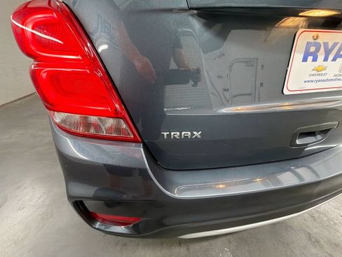 Used 2022 Chevrolet Trax LT w/ LT Convenience Package FWD image 29
