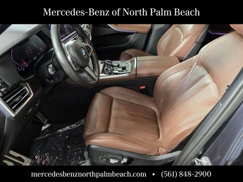 Used 2019 BMW X5 xDrive40i w/ M Sport Package AWD/4WD image 9
