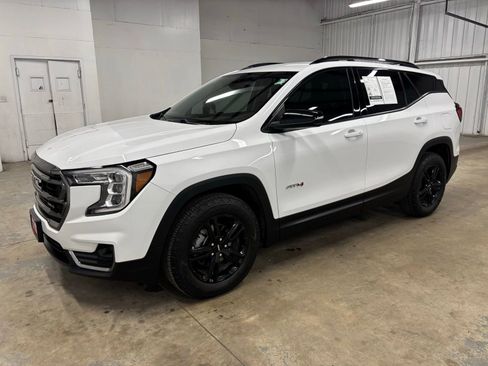 Used 2024 GMC Terrain AT4 w/ LPO, Floor Liner Package AWD/4WD image 3