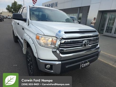Used 2016 Toyota Tundra SR5 w/ TRD Off Road Package AWD/4WD image 4
