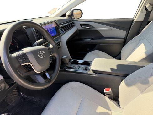 Used 2025 Toyota Camry LE FWD image 9