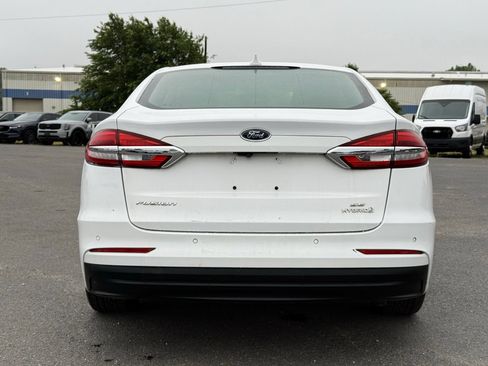 Used 2019 Ford Fusion SE FWD image 7