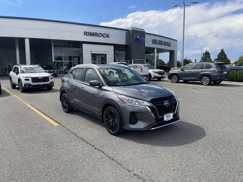 Used 2024 Nissan Kicks SV FWD image 11