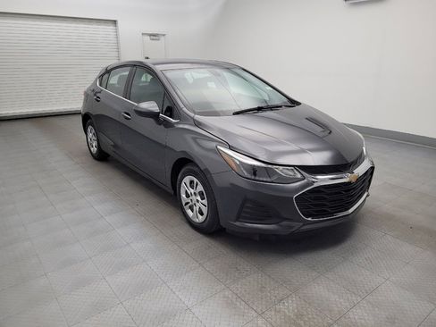 Used 2019 Chevrolet Cruze LT image 13