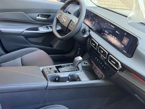New 2026 Nissan Sentra SR w/ Floor Mat Package FWD image 13