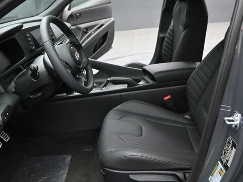 New 2026 Hyundai Elantra SEL Sport FWD image 18
