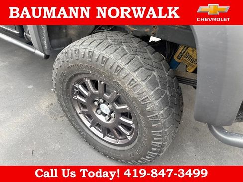 Used 2021 Chevrolet Colorado ZR2 w/ Colorado ZR2 Bison Edition AWD/4WD image 9